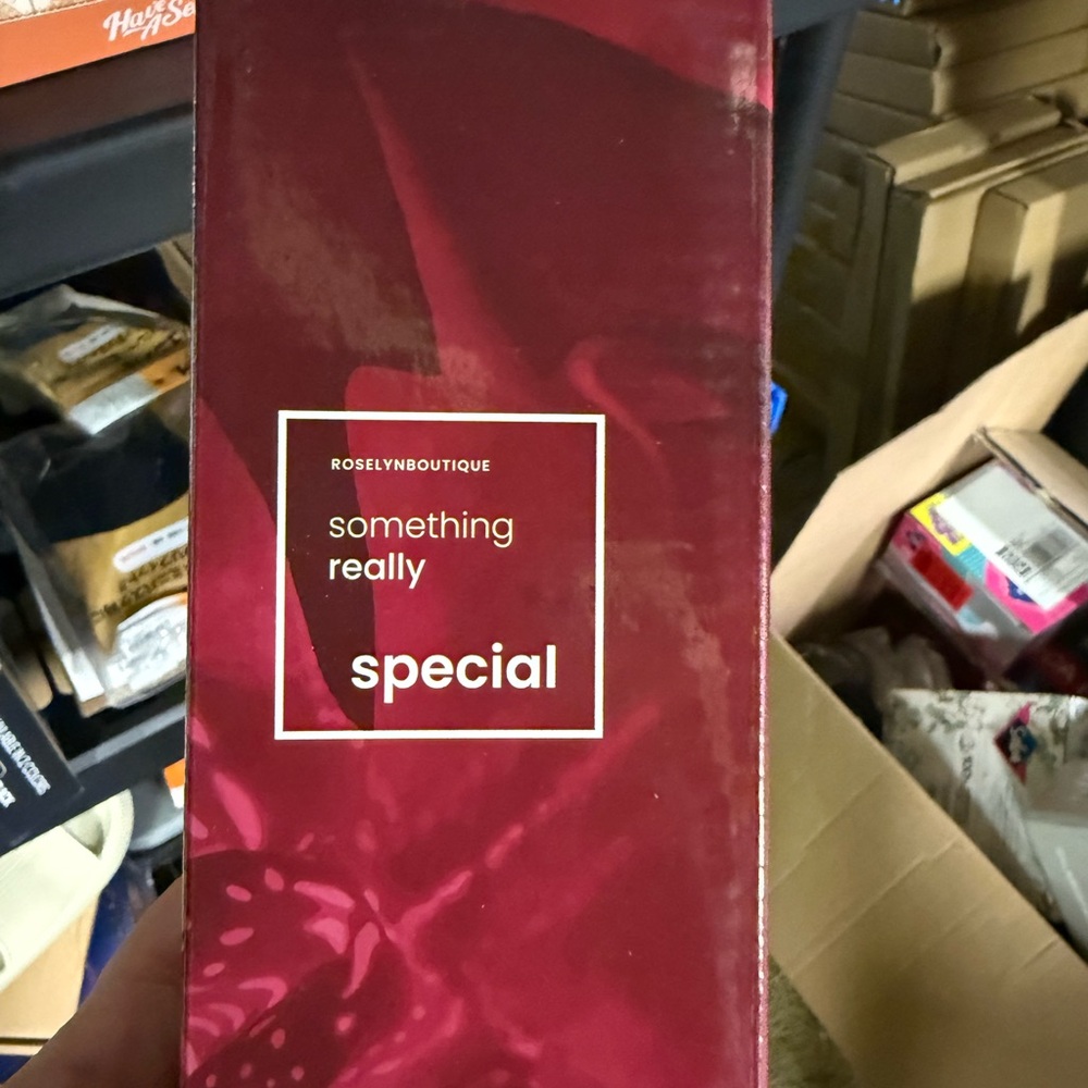 Roselyn Boutique Red Special Box